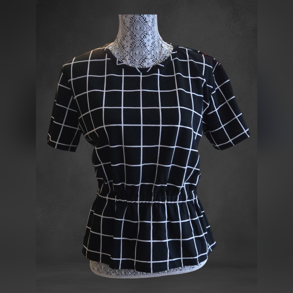 Suzy Shier black with white grid pattern top
